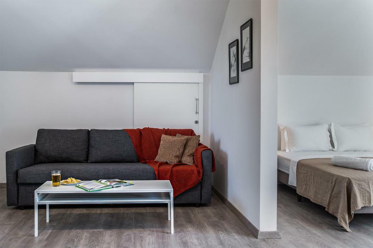Silver Apartment - Loft Limasol Buitenkant foto
